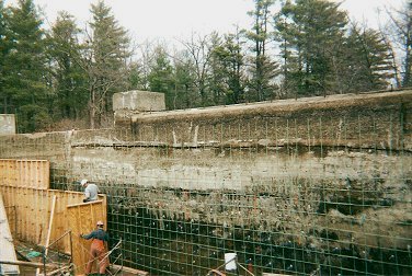 salem2.jpg (41197 bytes)